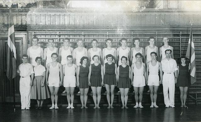 Det første hold delingsførere med begge køn. - 1954-1955 (B13812)