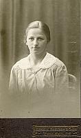 Agnes Olsen - Sommer 1917 (B12566)