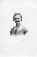 Asta Holm Mortensen - Sommer 1928 (B13019)