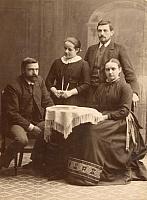 Døtre og svigersønner - Ca. 1890 (B13190)